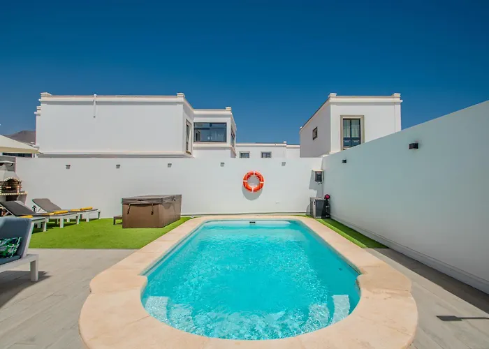Villa Eguzkilore *